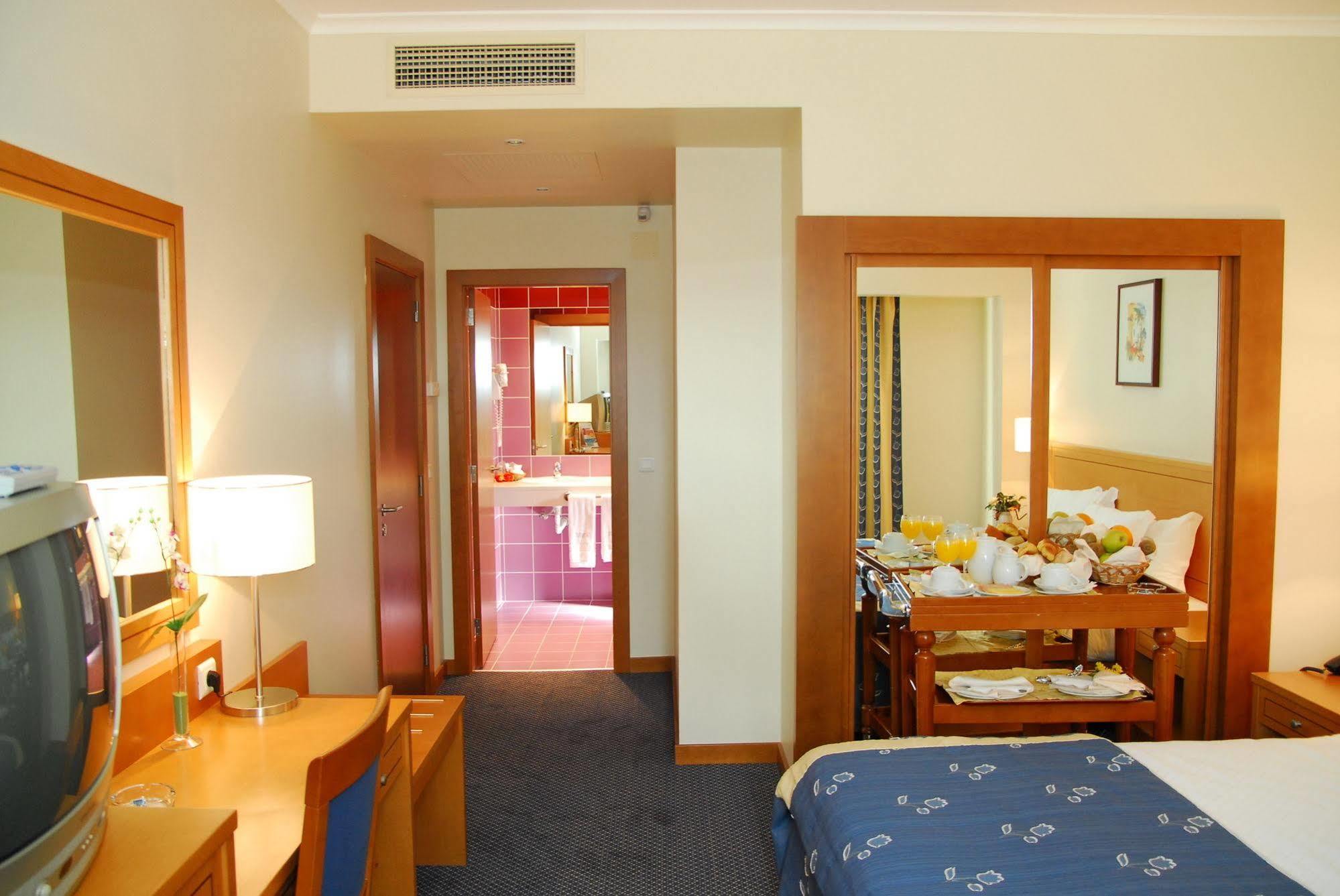 Hotel Versatile غوآردا المظهر الخارجي الصورة
